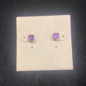 10K yellow gold amethyst stud earrings